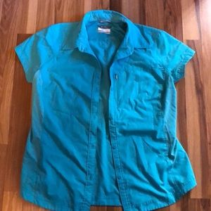 Woman Columbia shirt